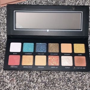 Boxy charm palette